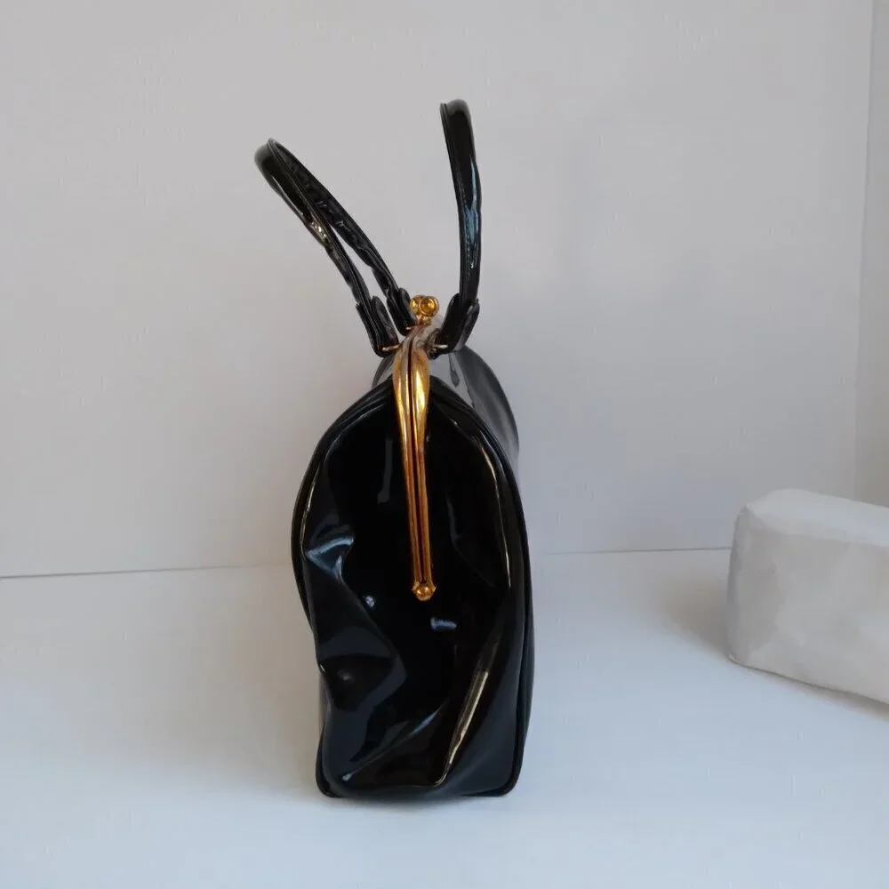 Vintage Black Sturdy Shiny Roomy Patent Gold Kiss Clasp Envelope Satchel Bag